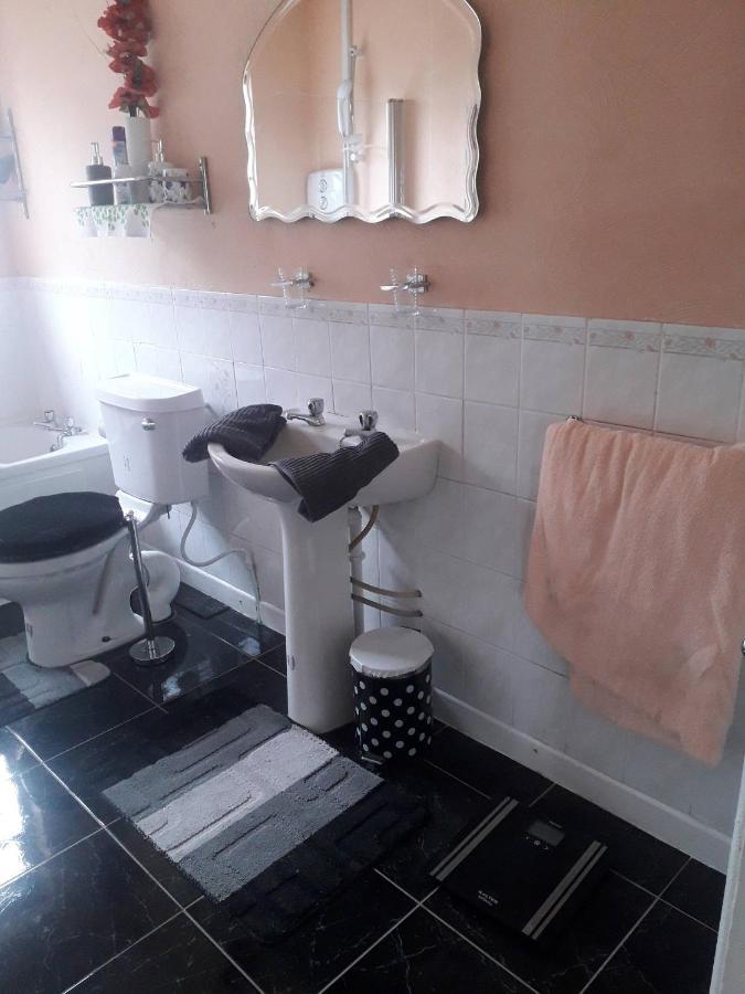 Room In Bungalow - Very Nice View With This Room سنيم المظهر الخارجي الصورة