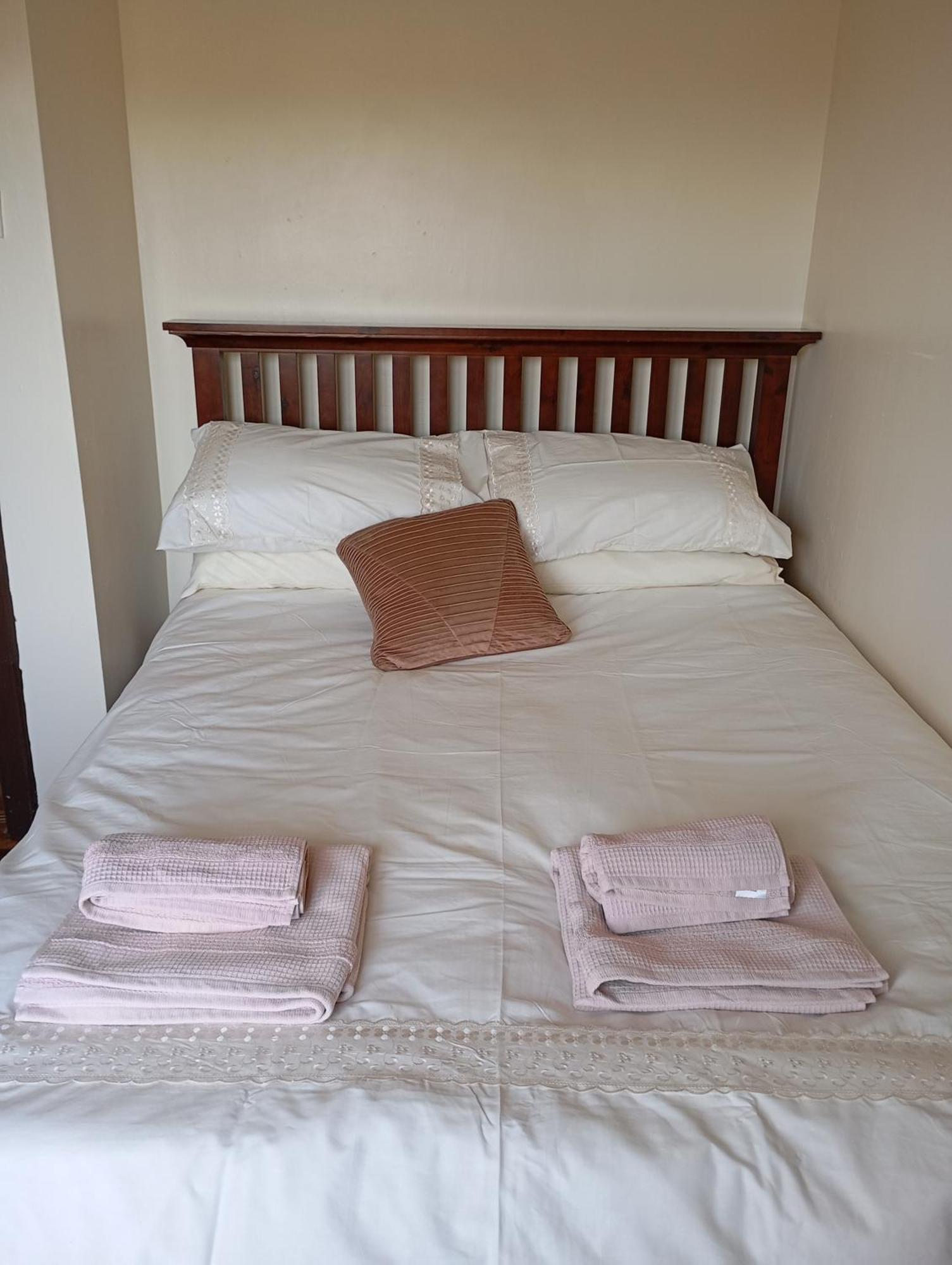 Room In Bungalow - Very Nice View With This Room سنيم المظهر الخارجي الصورة